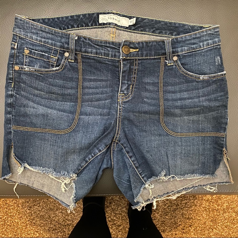 Torrid cutoff shorts